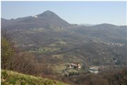  Ancora un Monte Maggio, a fine inverno  - Casella - 2007 - Panorami - Estate - Voto: Non  - Last Visit: 23/4/2024 14.26.58 