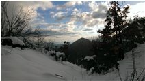  La neve, Montemaggio e il mare salendo al monte Schigonzo - Crocefieschi&Vobbia - 2014 - Panorami - Inverno - Voto: Non  - Last Visit: 21/9/2023 11.48.43 
