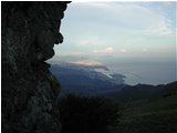  Panorama dal Monte Reixa (1198 m.s.l.m.); il VTE di Ge-Voltri e aeroporto la città e il promontorio di Portofino - Genova - <2001 - Panorami - Foto varie - Voto: Non  - Last Visit: 22/9/2023 18.36.57 